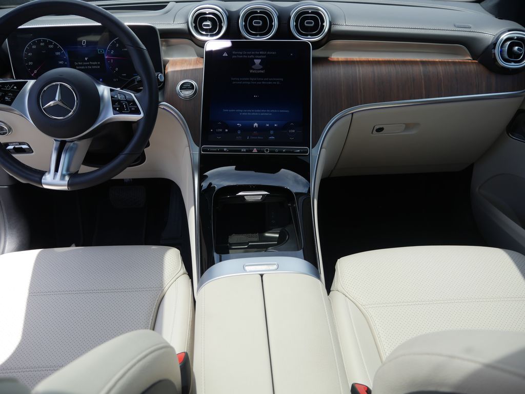 Thumbnail: 2023 Mercedes-Benz GLC - 29