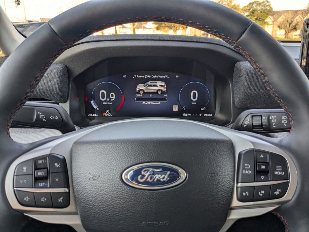 2025 Ford Explorer Active