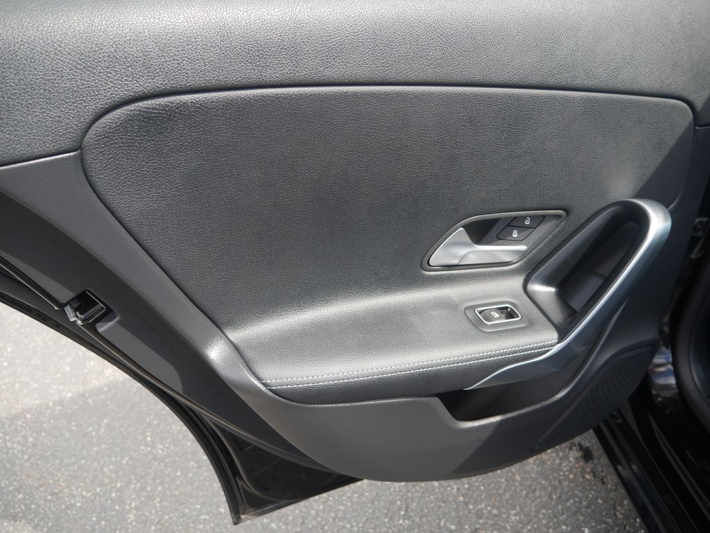 Thumbnail: 2022 Mercedes-Benz A-Class - 18