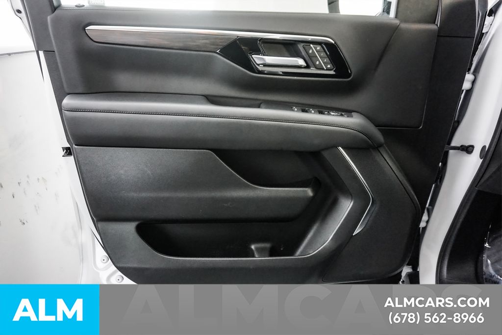 Used 2025 White Chevrolet LT image 50