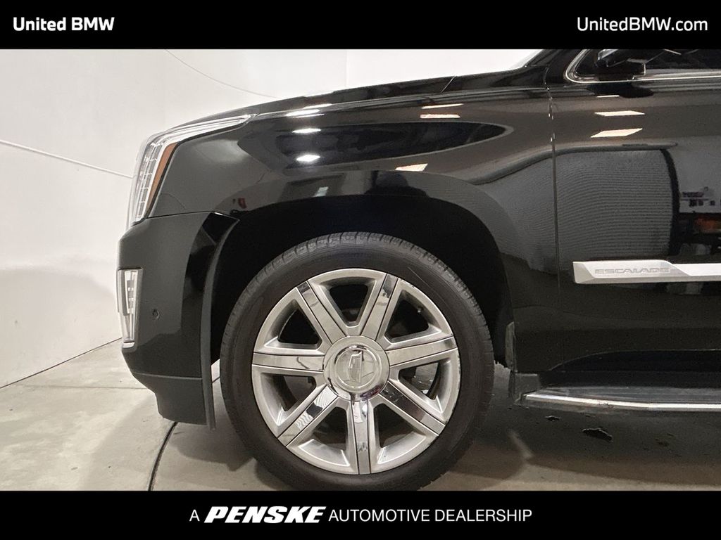 Thumbnail: 2019 Cadillac Escalade - 10