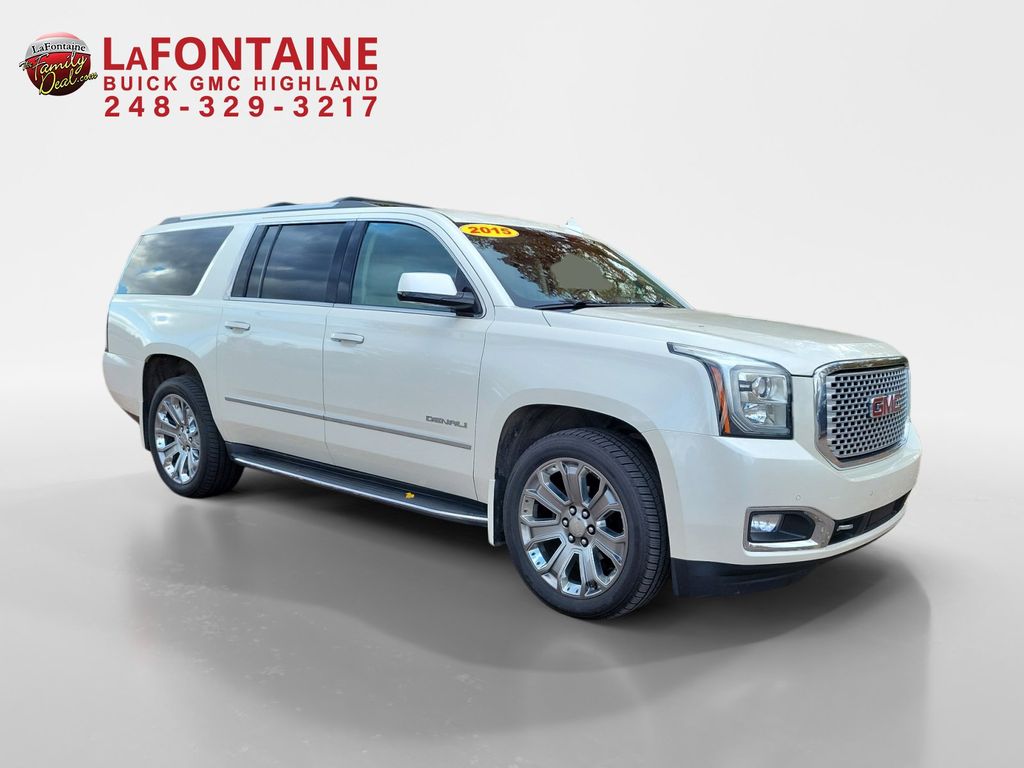 2015 GMC Yukon XL Denali 3