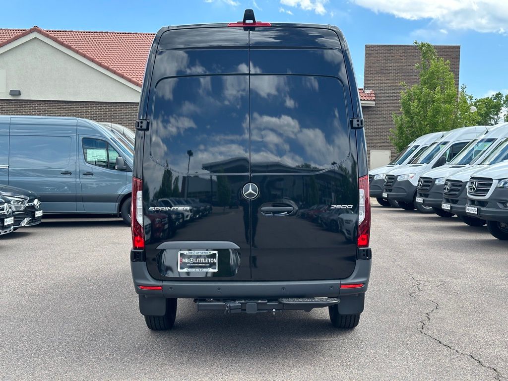 2024 Mercedes-Benz Sprinter 2500 Cargo 144 WB 4