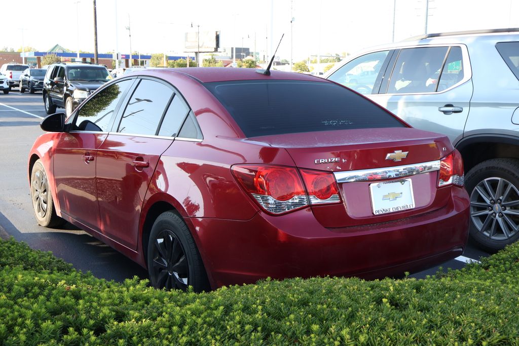 Thumbnail: 2012 Chevrolet Cruze - 10