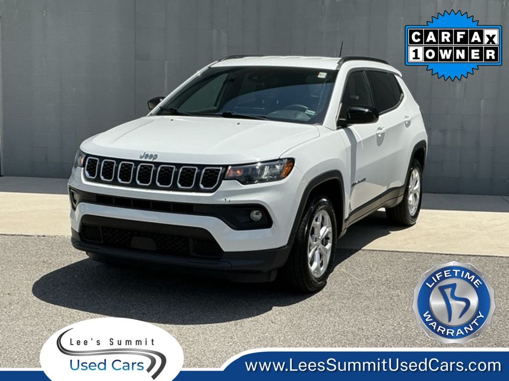 Bright White Clearcoat 2024 Jeep Compass SUV / Crossover Four-Wheel Drive 8-Speed Automatic