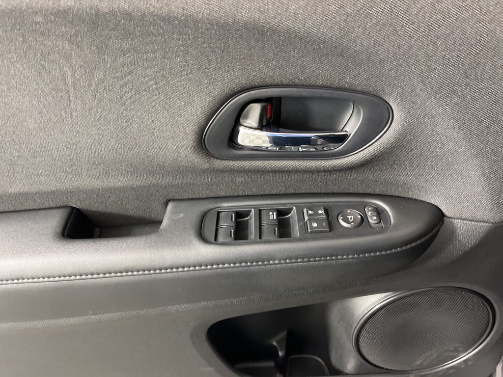 Thumbnail: 2022 Honda HR-V - 25