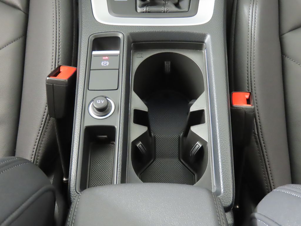 Thumbnail: 2025 Audi Q3 - 25