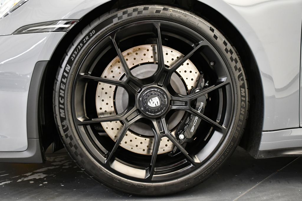 Thumbnail: 2024 Porsche 911 - 16