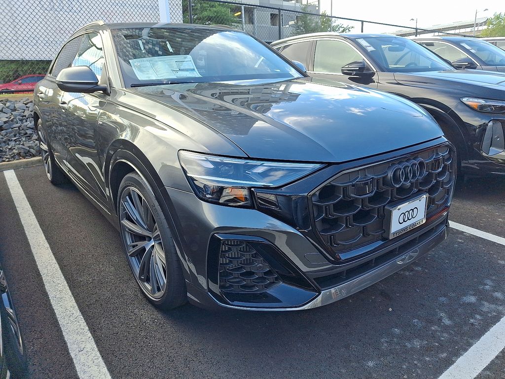 Thumbnail: 2026 Audi Q8 - 3