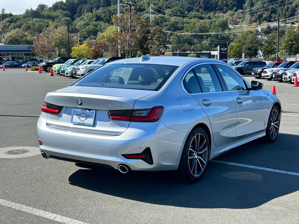 2019 BMW 3 Series 330i 5