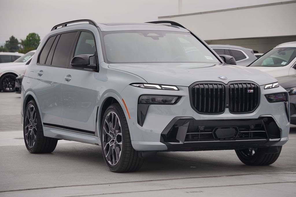 2025 BMW X7 M60i 3