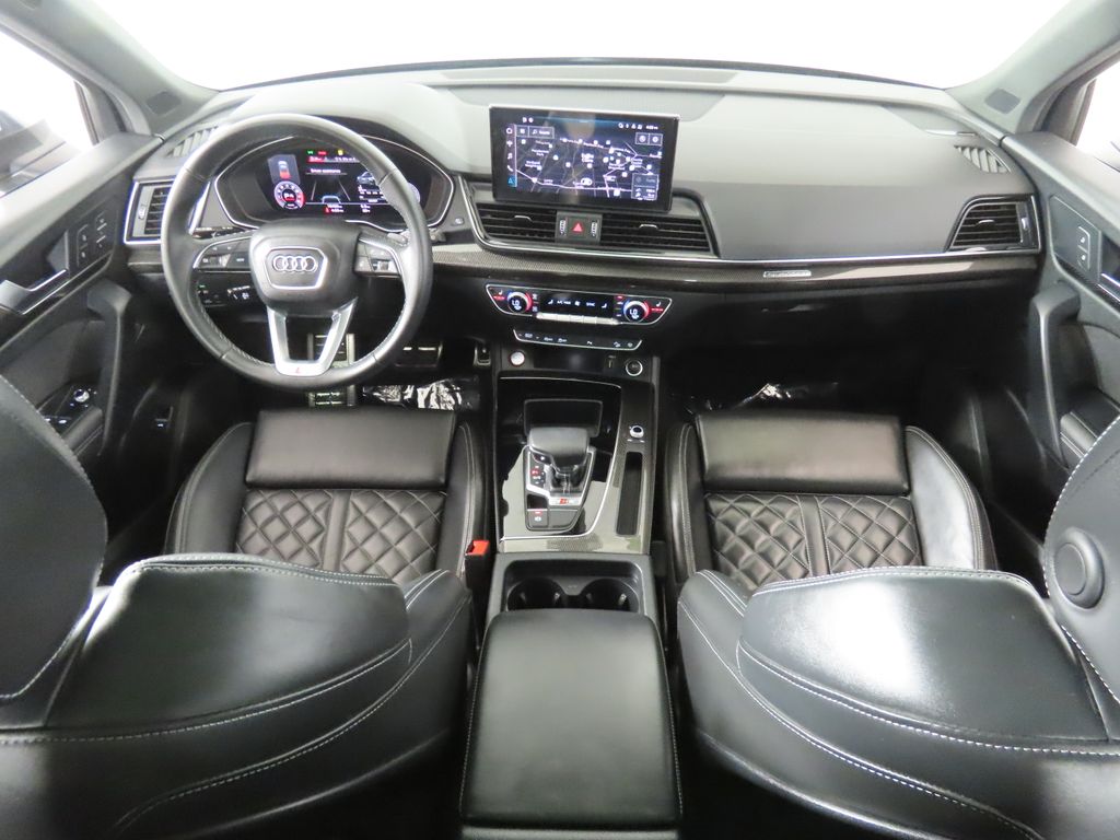 Thumbnail: 2023 Audi SQ5 - 10