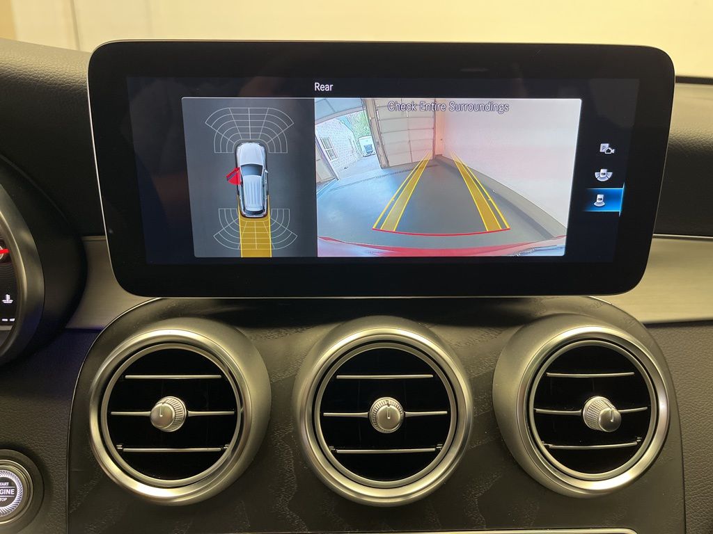 Thumbnail: 2022 Mercedes-Benz GLC - 18