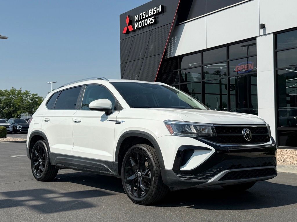 White 2022 Volkswagen Taos SUV / Crossover All-Wheel Drive 7-Speed Dual Clutch