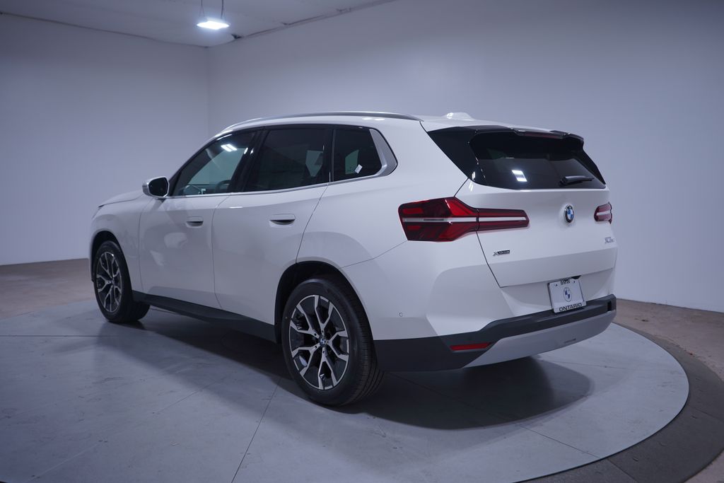 Thumbnail: 2026 BMW X3 - 3