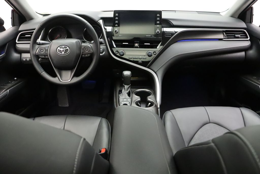 2021 Toyota Camry XSE 24