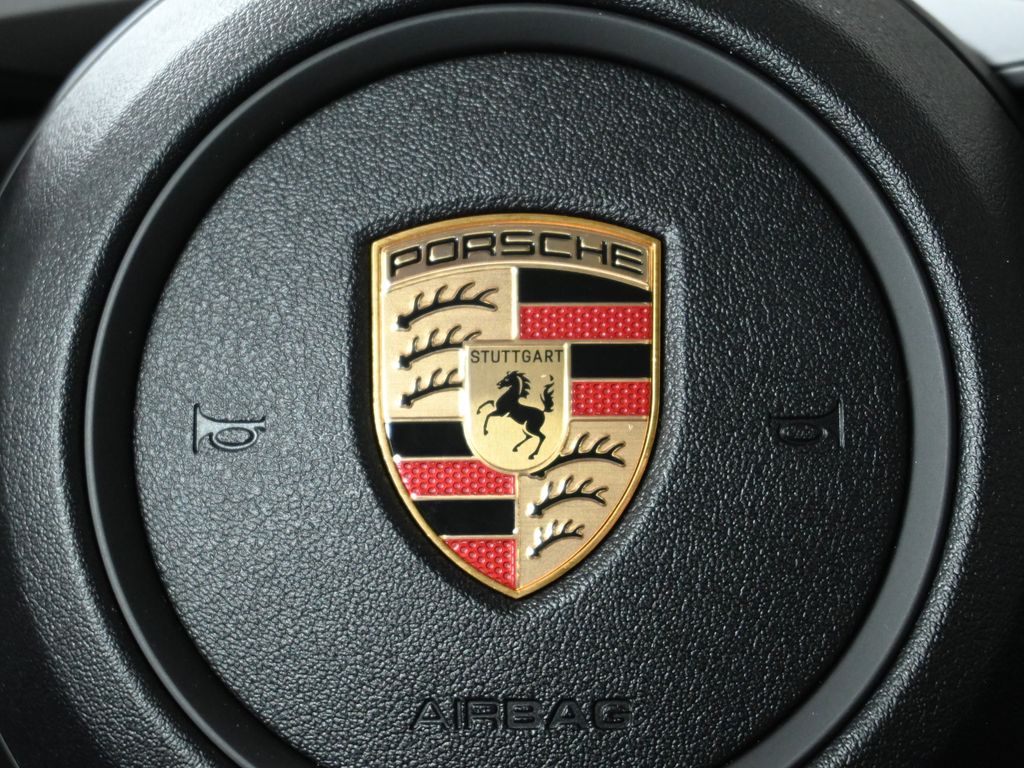 2025 Porsche   22