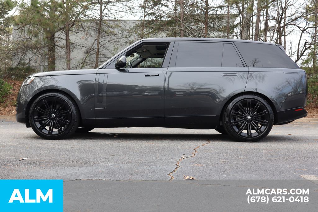 Used 2025 Gray Land Rover SE image 9