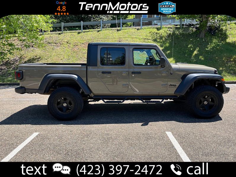 Gator Clearcoat 2020 Jeep Gladiator Sport Crew Cab 4WD Pickup Truck Four-Wheel Drive 8-Speed Automatic
