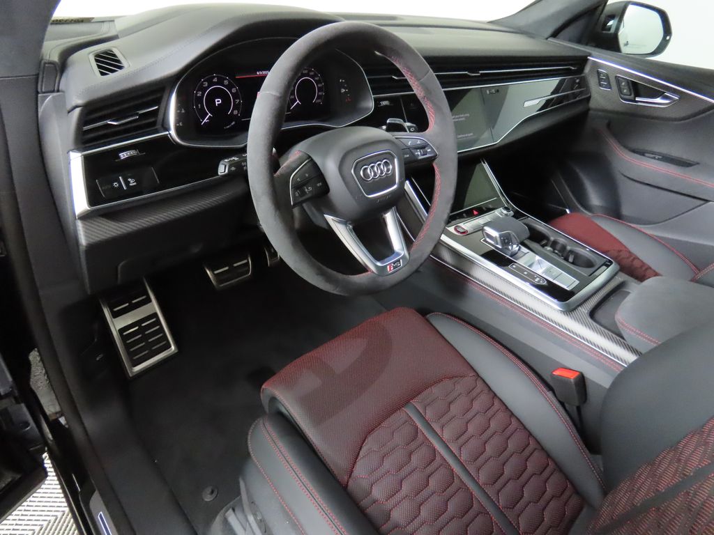 2025 Audi RS Q8 4.0T 10