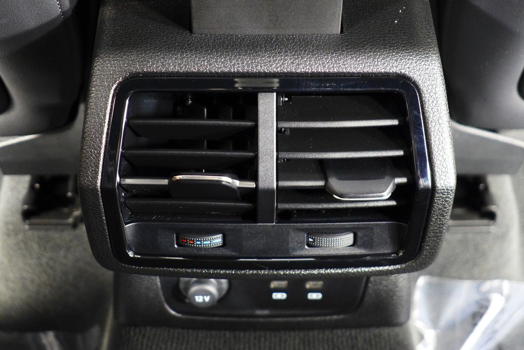 Thumbnail: 2025 Audi Q3 - 24