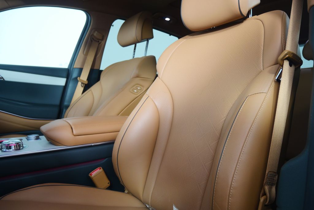 Thumbnail: 2025 Genesis GV80 - 10