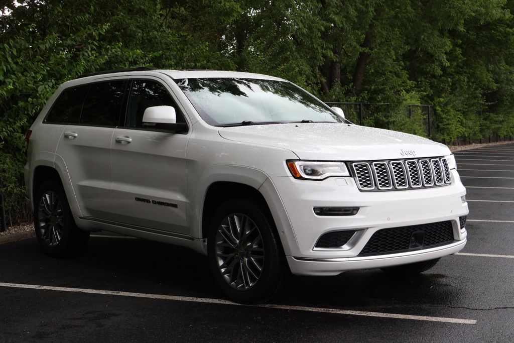 Thumbnail: 2018 Jeep Grand Cherokee - 12