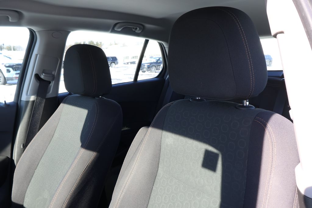 Thumbnail: 2018 Chevrolet Trax - 12