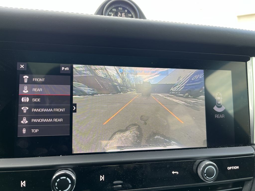 Thumbnail: 2023 Porsche Macan - 17