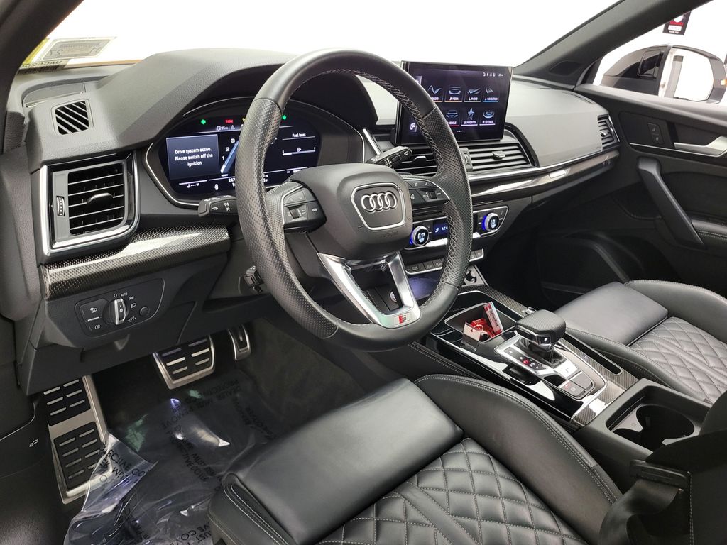 Thumbnail: 2023 Audi SQ5 - 25