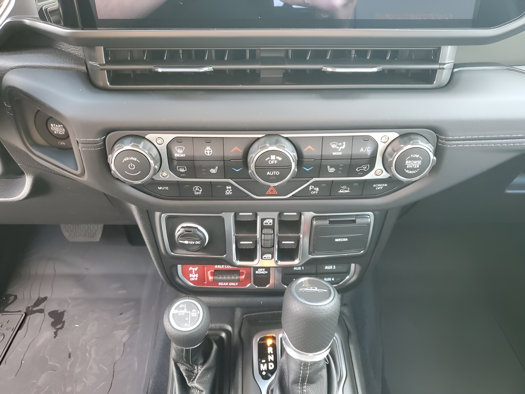New Car 2025 Jeep Gladiator  Mojave For Sale Under $60,000 In Austin, Texas