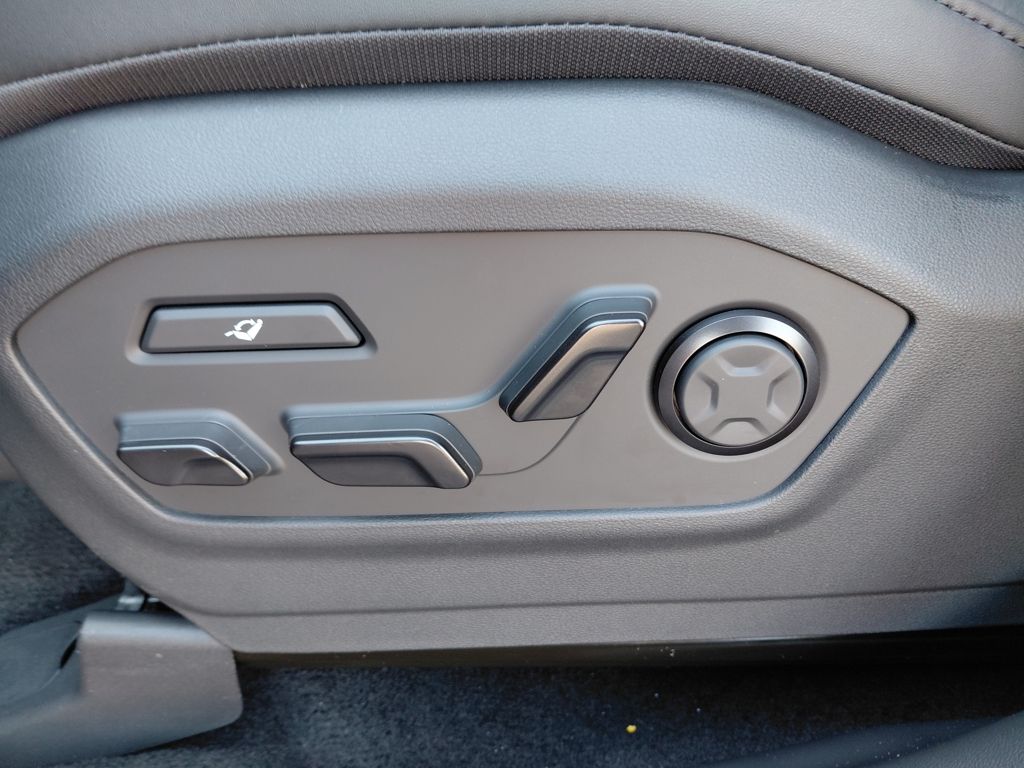 Thumbnail: 2026 Hyundai Santa Fe - 17