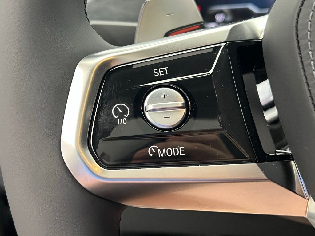 Thumbnail: 2025 BMW 7 Series - 18