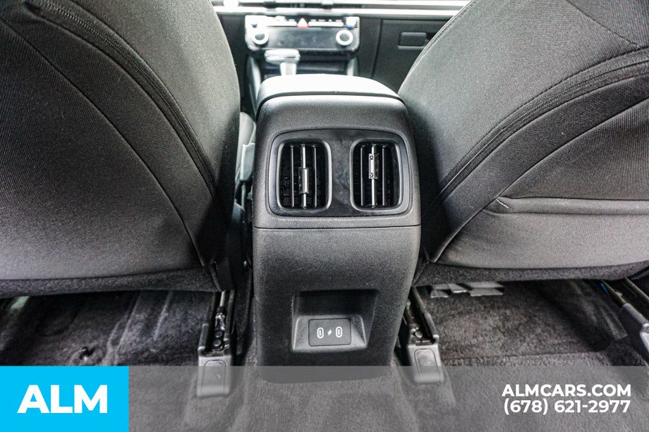 Used 2025 Gray Hyundai SEL image 31