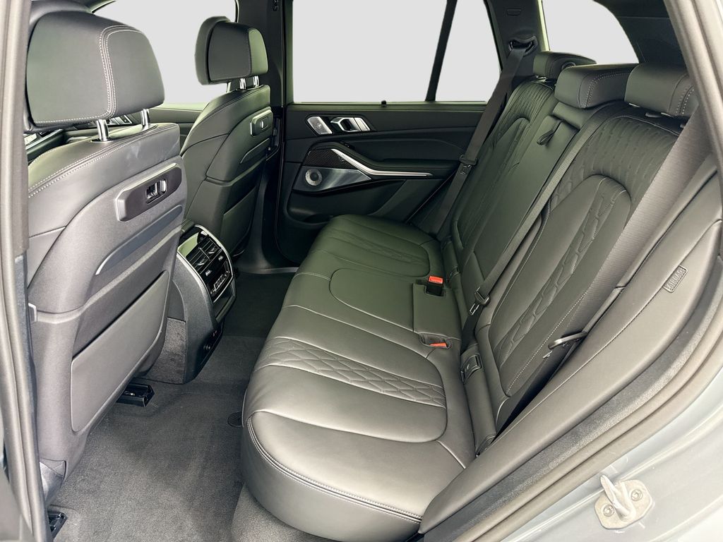 Thumbnail: 2026 BMW X5 - 20