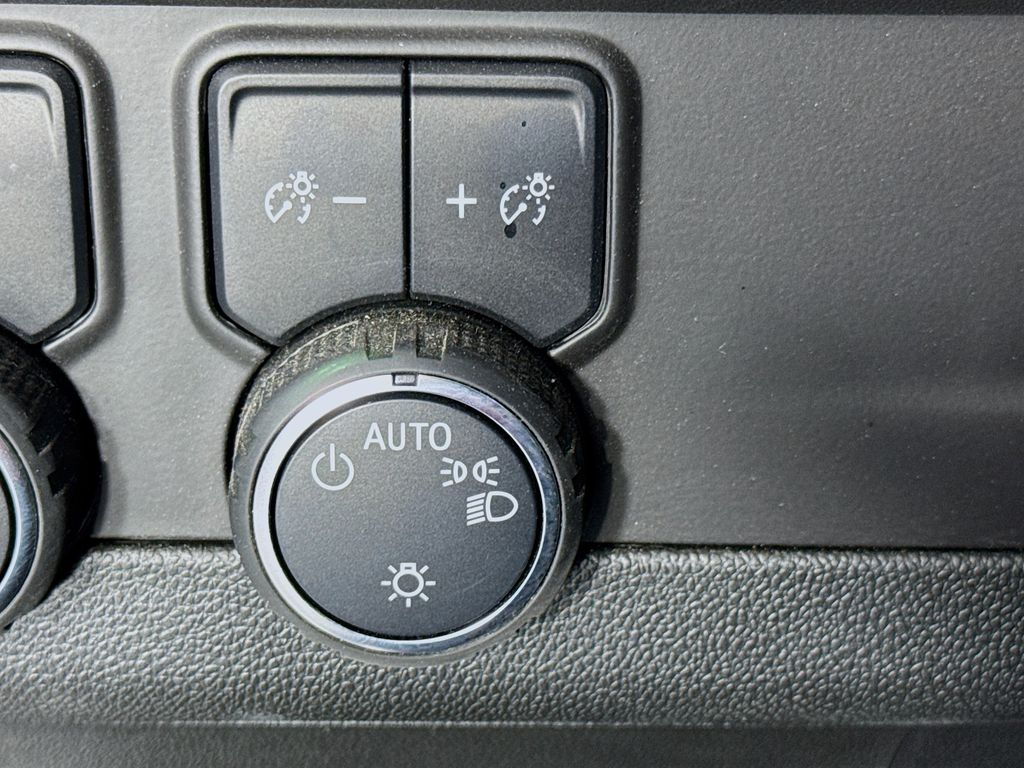 2024 Chevrolet Suburban Premier photo