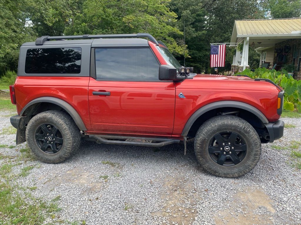 Chili Pepper Red 2022 Ford Bronco SUV / Crossover Four-Wheel Drive 7-Speed Manual
