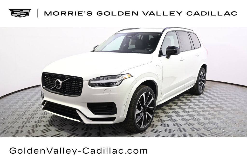 2023 Volvo XC90 Recharge T8 Plus Dark Theme eAWD