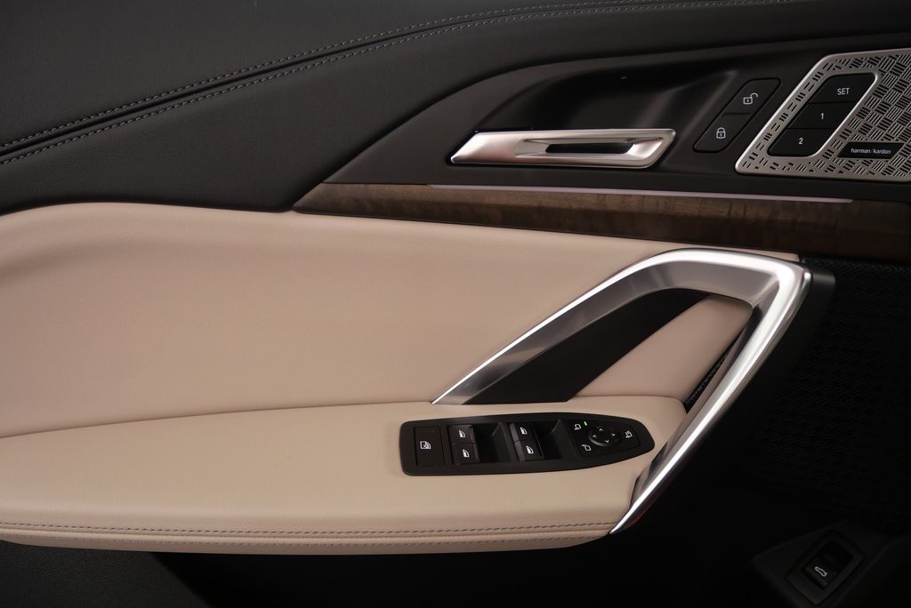 2025 BMW X1 xDrive28i 10