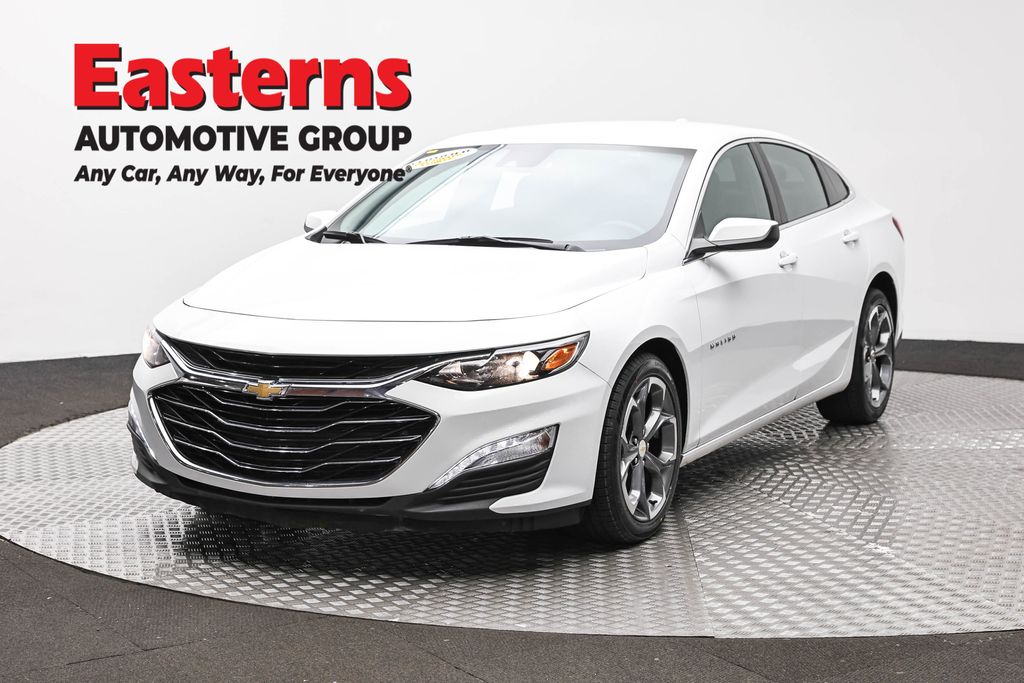 Summit White 2024 Chevrolet Malibu LT with 1LT FWD Sedan Front-Wheel Drive Continuously Variable Transmission