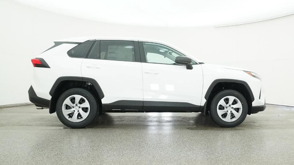 2025 Toyota RAV4 LE 2