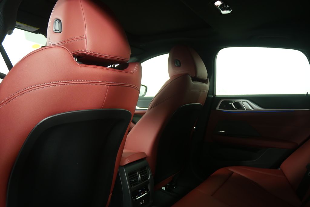 Thumbnail: 2026 BMW i4 - 17