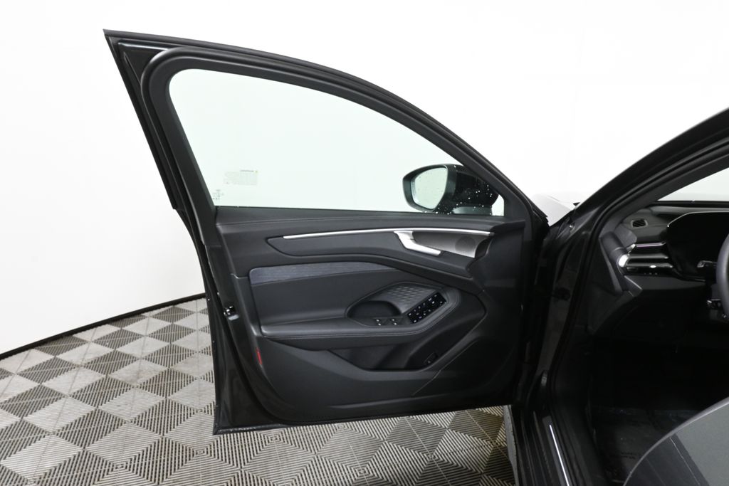 Thumbnail: 2026 Audi A6 - 29