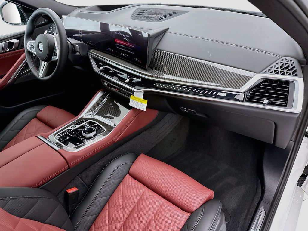 New 2027 White BMW M60i image 16