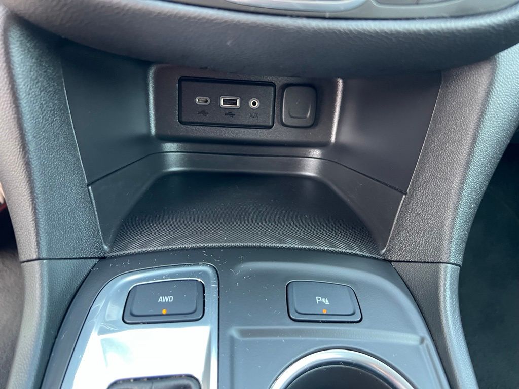 Used 2024 Chevrolet Equinox SUV