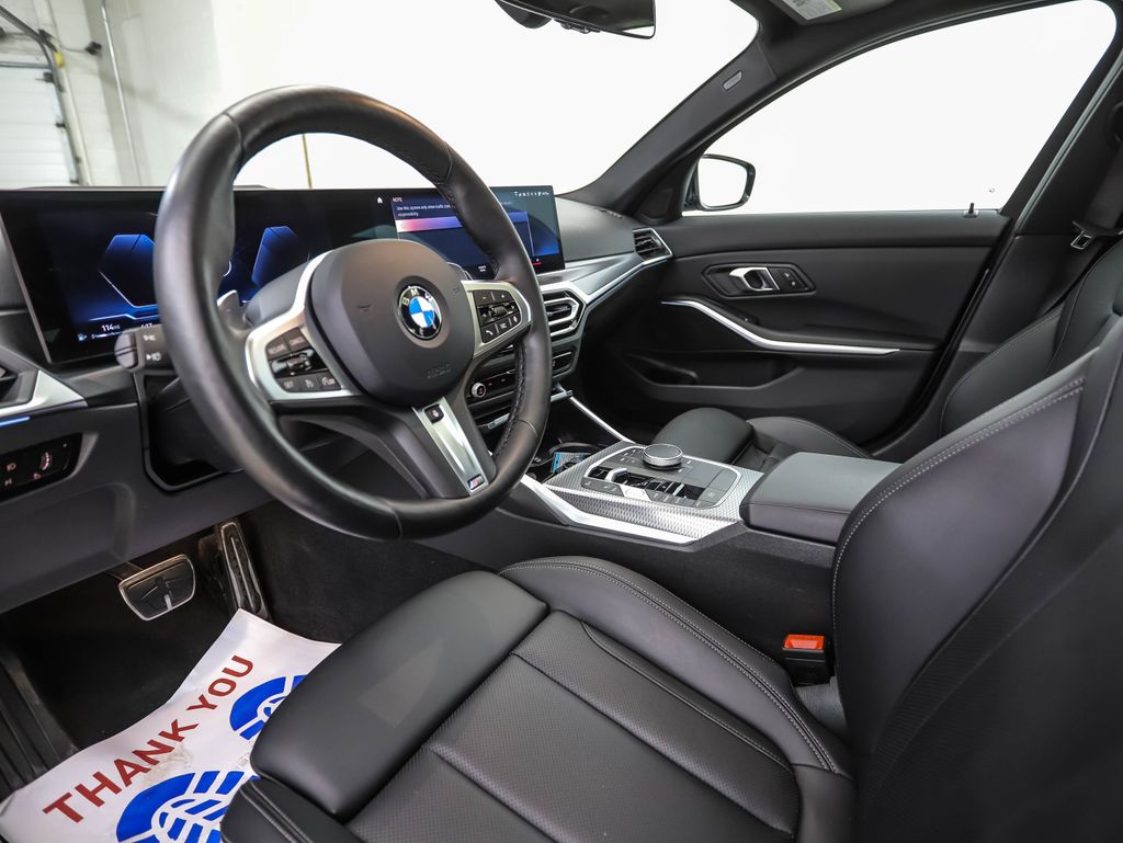 Thumbnail: 2024 BMW 3 Series - 10