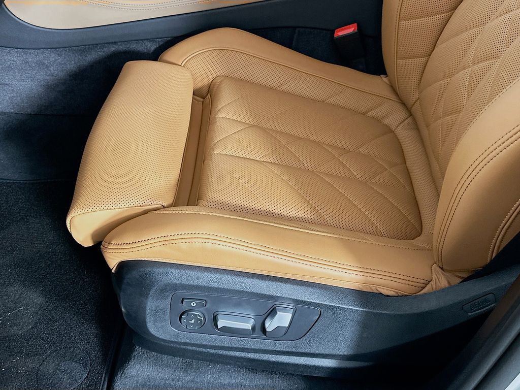 2026 BMW X5 sDrive40i 21