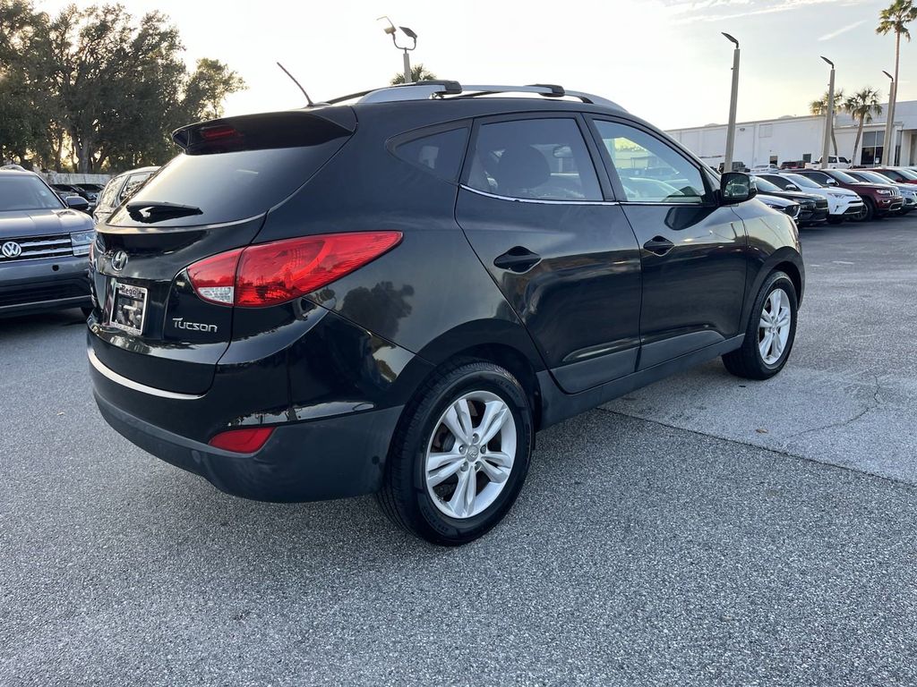 2013 Hyundai Tucson GLS 6