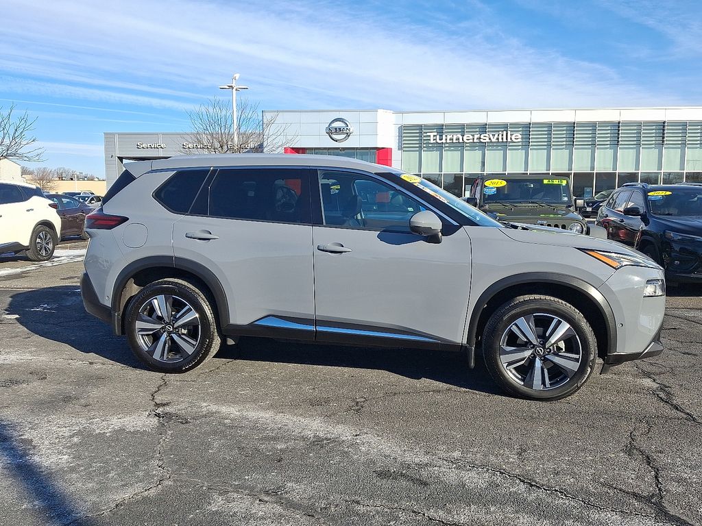 Thumbnail: 2022 Nissan Rogue - 5