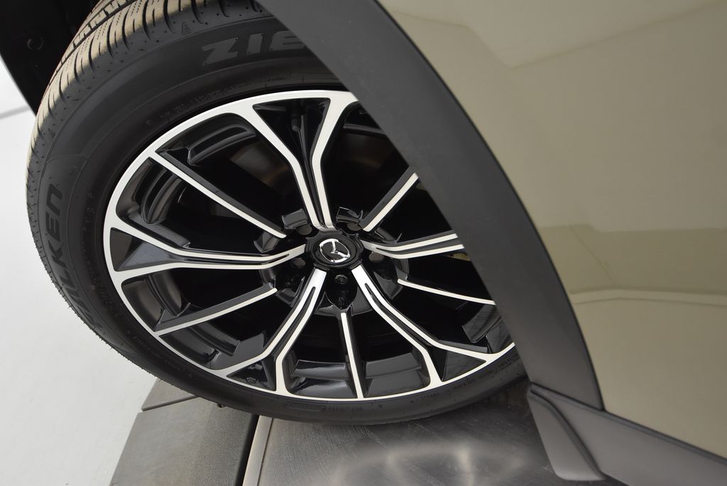 2025 Mazda CX-70 PHEV Premium Plus photo